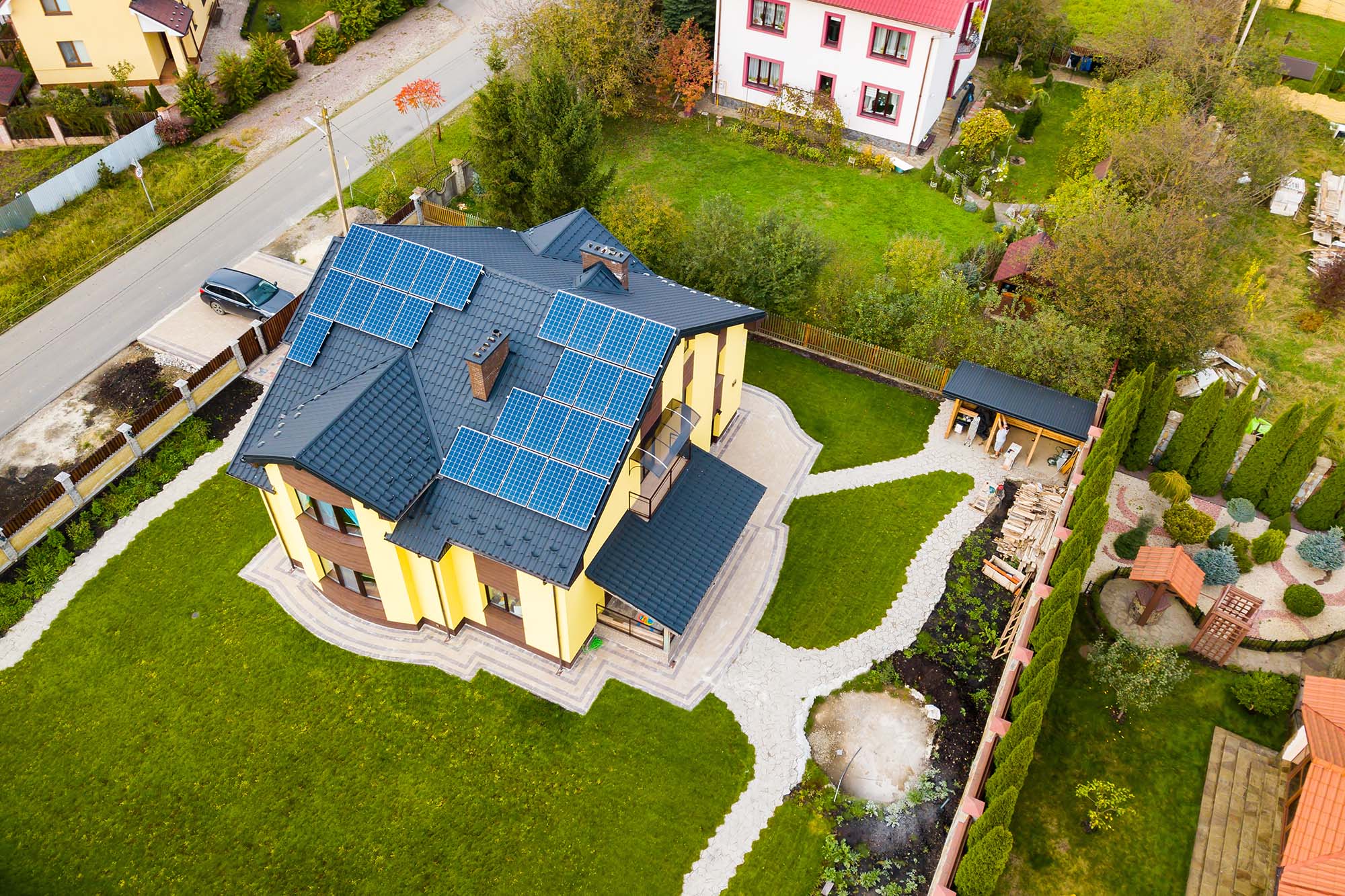 Einfamilienhaus mit Solarpanelen